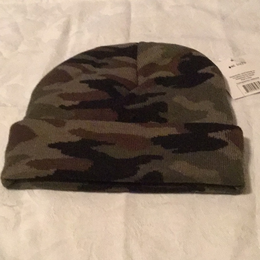 😎NWT So Very Cool Camo Beanie Hat Gotta Have 😎